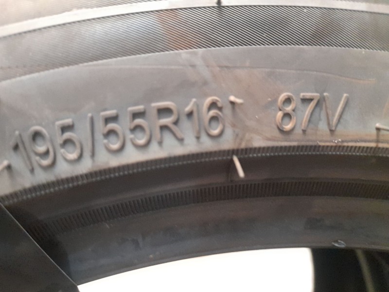 Recambio de neumatico pareja para neumaticos reutilizados - referencia OEM IAM 195551687V TRIANGLE 195/55/16/87V