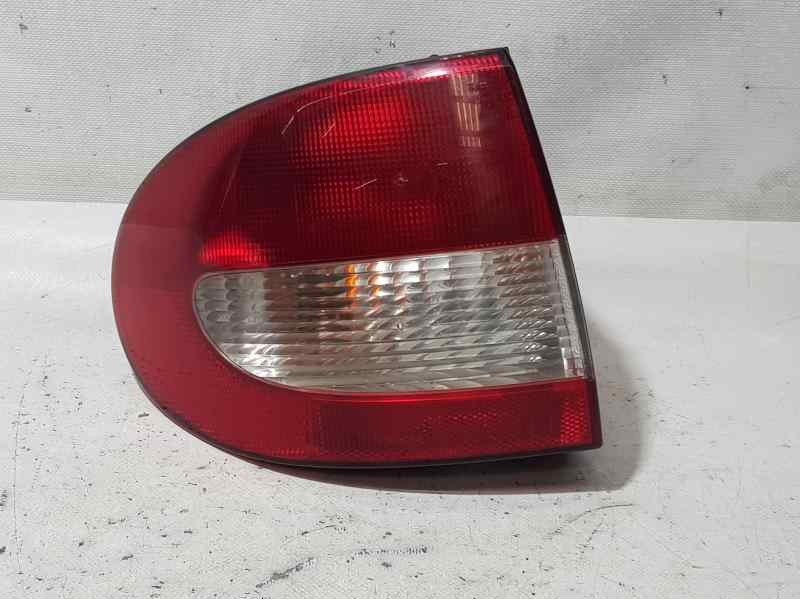 Recambio de piloto trasero izquierdo para renault megane i fase 2 classic (la..) 1.9 d authentique referencia OEM IAM   EXTERIOR