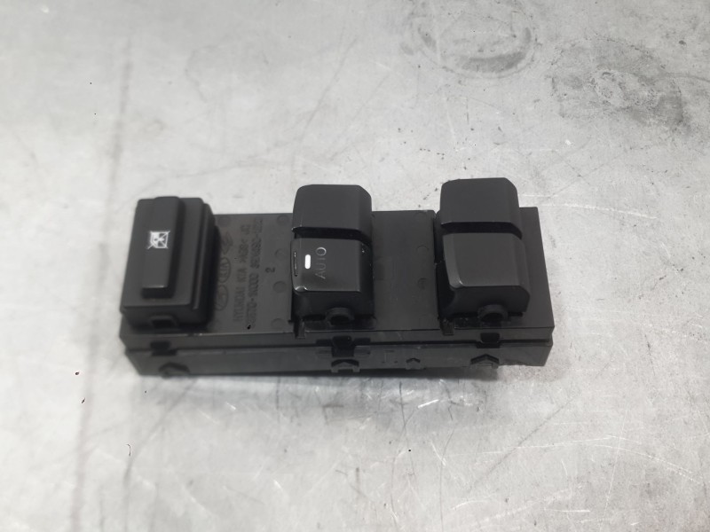 Recambio de mando elevalunas delantero izquierdo para hyundai ix20 (jc) 1.4 referencia OEM IAM 935701K0504X C/MANDO RETROVISOR 
