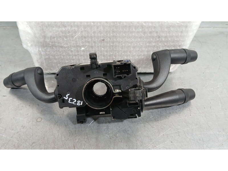 Recambio de mando luces y limpia para challenger trigano autocarabana (250_) 150 multijet 2.3 d referencia OEM IAM 735643404  