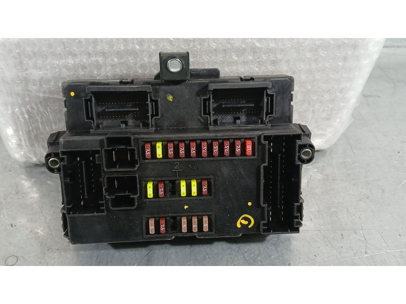Recambio de caja reles / fusibles para challenger trigano autocarabana (250_) 150 multijet 2.3 d referencia OEM IAM 1388593080  