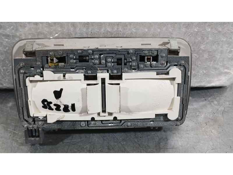 Recambio de luz interior para challenger trigano autocarabana (250_) 150 multijet 2.3 d referencia OEM IAM 735507762  