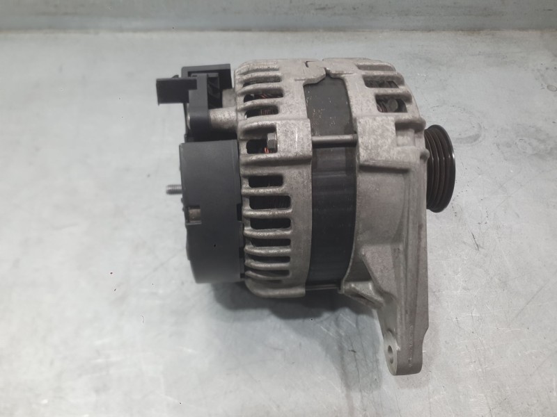 Recambio de alternador para mercedes-benz clase b sports tourer (w246, w242) b 200 cdi / d (246.208) referencia OEM IAM A0009063