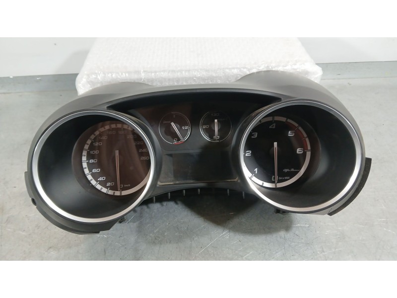 Recambio de cuadro instrumentos para alfa romeo giulietta (940_) 2.0 jtdm (940.fxl1a) referencia OEM IAM 50527457  
