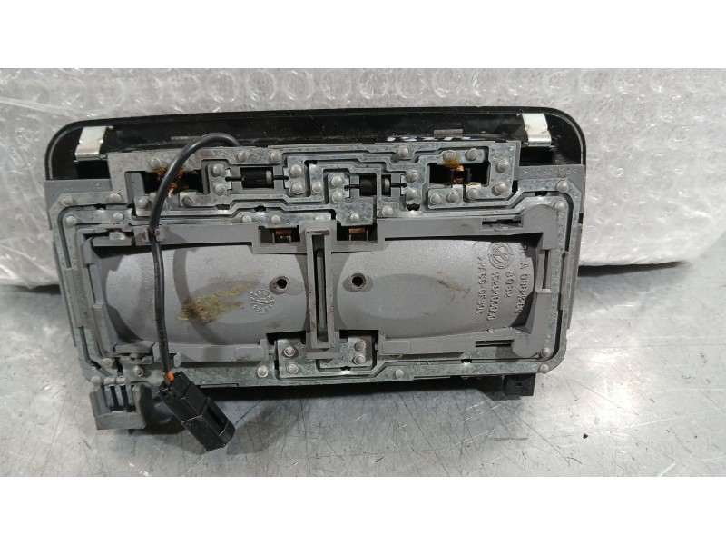 Recambio de luz interior para alfa romeo giulietta (940_) 2.0 jtdm (940.fxl1a) referencia OEM IAM 156093278  