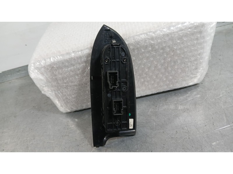 Recambio de mando elevalunas delantero izquierdo para alfa romeo giulietta (940_) 2.0 jtdm (940.fxl1a) referencia OEM IAM 156106