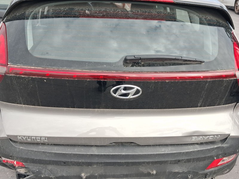 Recambio de piloto trasero central para hyundai bayon (bc3) 1.0 t-gdi referencia OEM IAM   