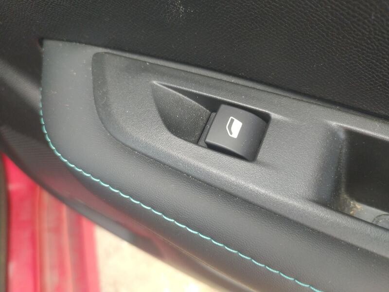 Recambio de mando elevalunas trasero derecho para peugeot 208 ii (ub_, up_, uw_, uj_) 1.2 puretech 100 referencia OEM IAM 980448