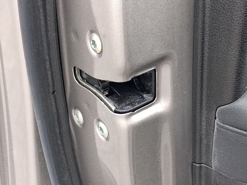 Recambio de cerradura puerta delantera izquierda para hyundai bayon (bc3) 1.0 t-gdi referencia OEM IAM 81310Q0000  