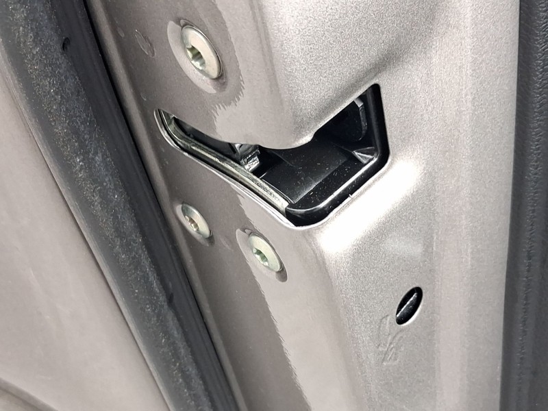 Recambio de cerradura puerta trasera izquierda para hyundai bayon (bc3) 1.0 t-gdi referencia OEM IAM 81410Q0000  