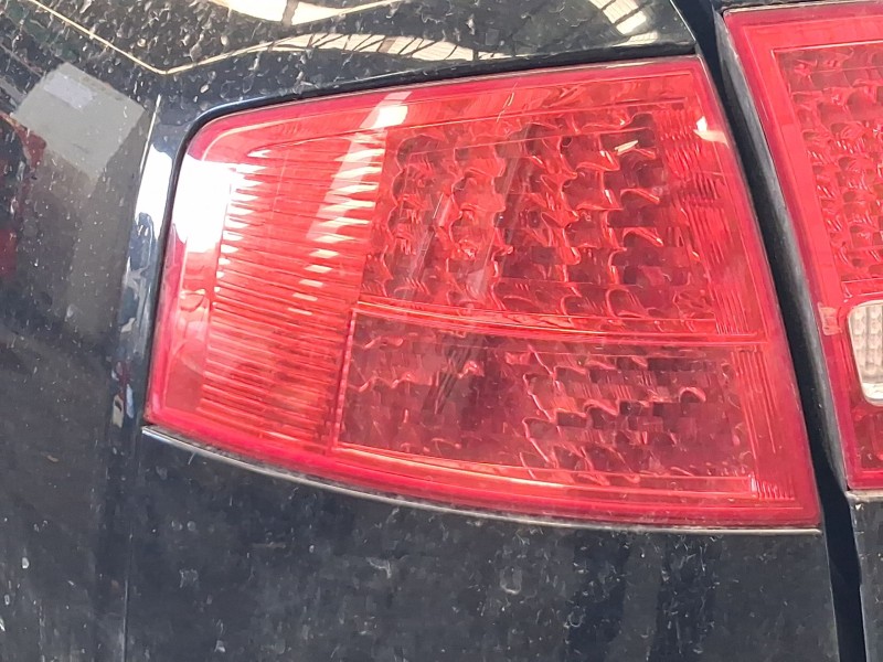 Recambio de piloto trasero izquierdo exterior para audi a8 d3 (4e2, 4e8) 4.2 tdi quattro referencia OEM IAM 4E0945095C  