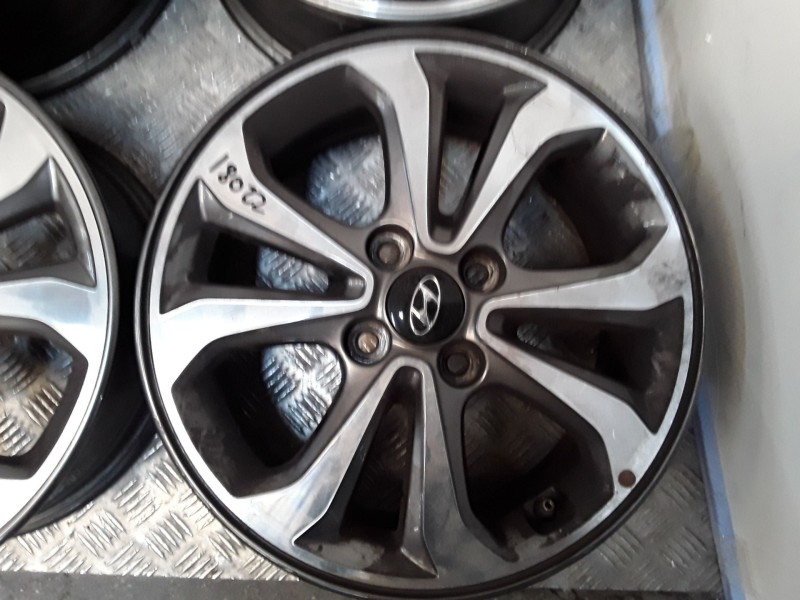 Recambio de juego llantas aluminio para hyundai i20 ii (gb, ib) 1.0 t-gdi referencia OEM IAM 6X15 4 TORN ET47 ALUMINIO ROZADAS