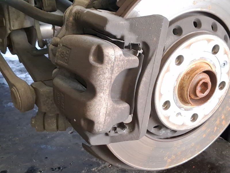 Recambio de pinza freno trasera derecha para audi a8 d3 (4e2, 4e8) 4.2 tdi quattro referencia OEM IAM 4E0615404B  