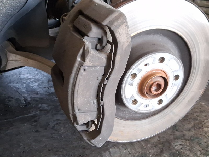 Recambio de pinza freno delantera izquierda para audi a8 d3 (4e2, 4e8) 4.2 tdi quattro referencia OEM IAM 4E0615123  