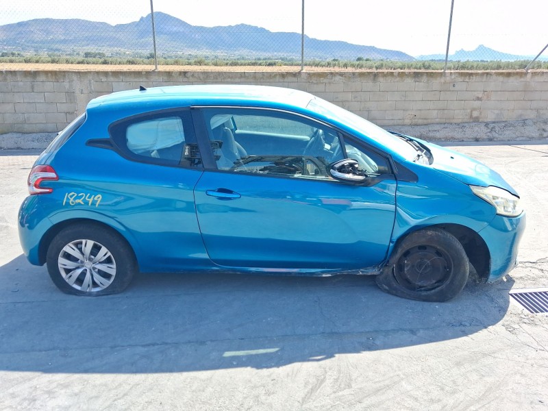peugeot 208 i (ca_, cc_) del año 2012