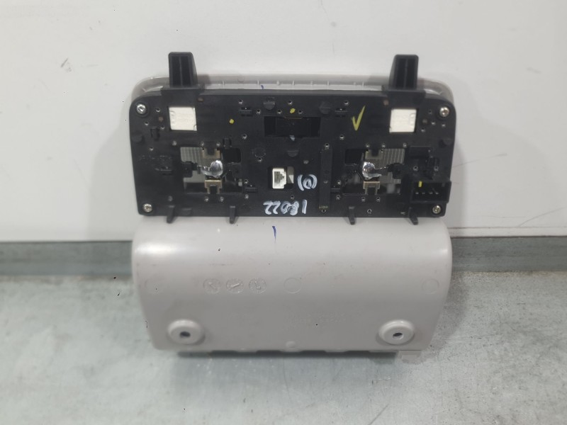 Recambio de luz interior para hyundai i20 ii (gb, ib) 1.0 t-gdi referencia OEM IAM 928504L000TTX  