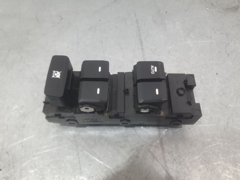 Recambio de mando elevalunas delantero izquierdo para hyundai i20 ii (gb, ib) 1.0 t-gdi referencia OEM IAM 93570C80104X C/MANDO 