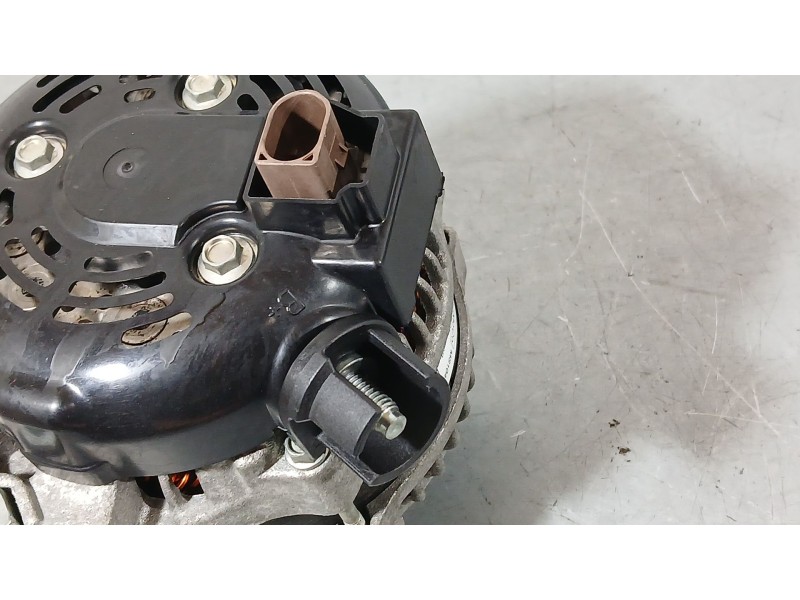Recambio de alternador para ford fiesta vii (hj, hf) 1.1 ti-vct referencia OEM IAM 2077261  