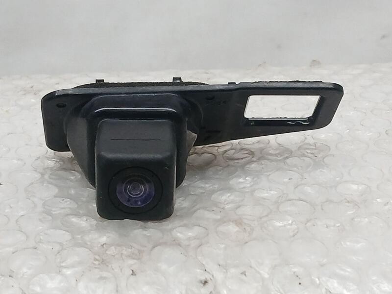 Recambio de camara vision trasera para toyota rav 4 exclusive referencia OEM IAM 8679042061  