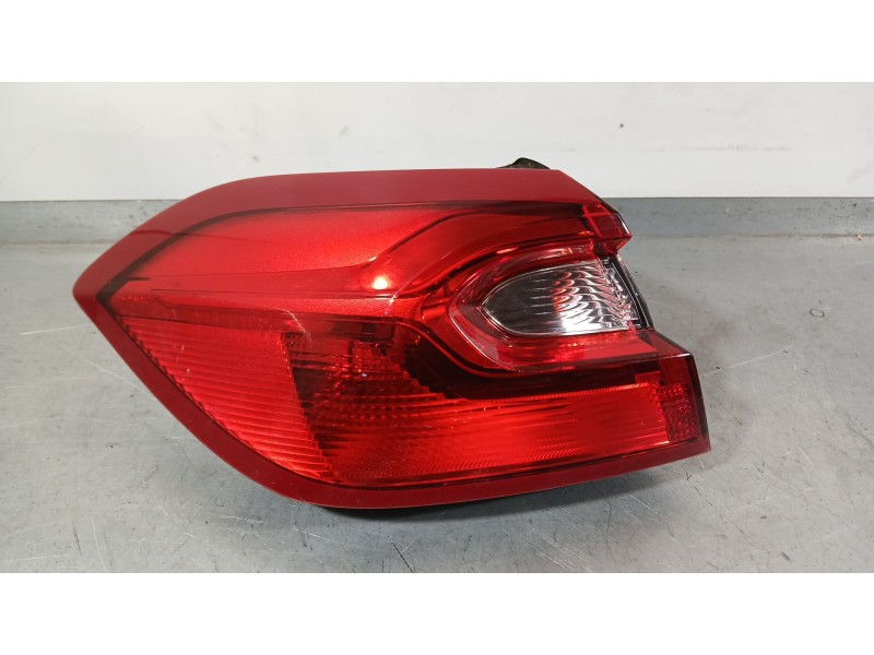 Recambio de piloto trasero izquierdo exterior para ford fiesta vii (hj, hf) 1.1 ti-vct referencia OEM IAM 2527137  