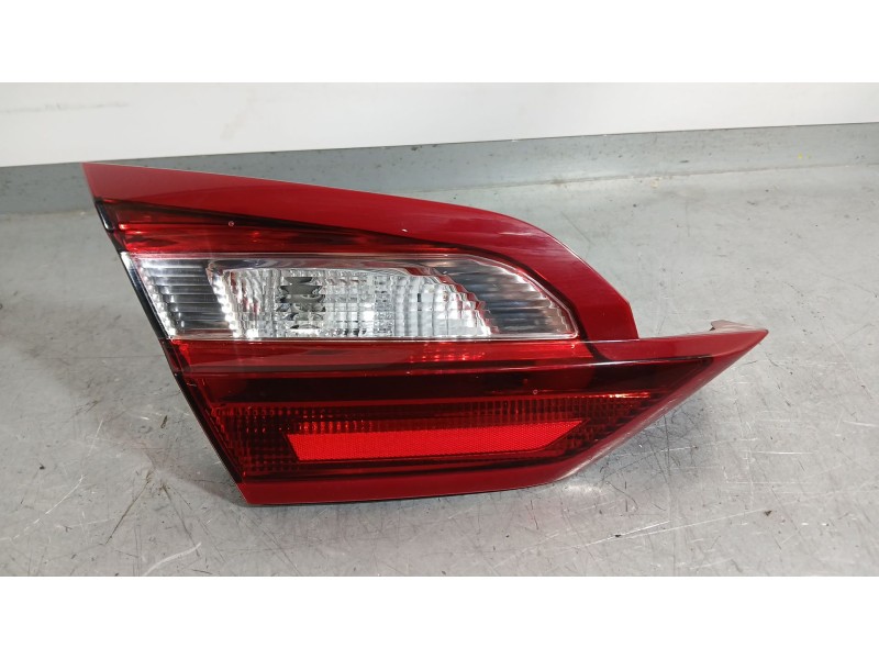 Recambio de piloto trasero izquierdo interior para ford fiesta vii (hj, hf) 1.1 ti-vct referencia OEM IAM 2527143  