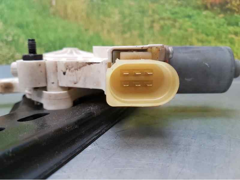 Recambio de elevalunas delantero derecho para bmw serie 3 berlina (e90) 320d referencia OEM IAM  6 PINS ELECTRICO