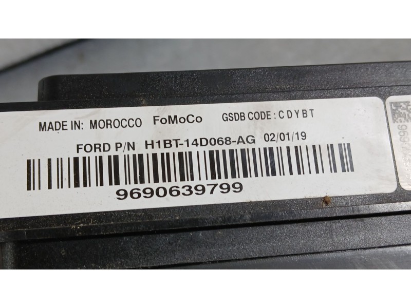 Recambio de caja reles / fusibles para ford fiesta vii (hj, hf) 1.1 ti-vct referencia OEM IAM 2424459  