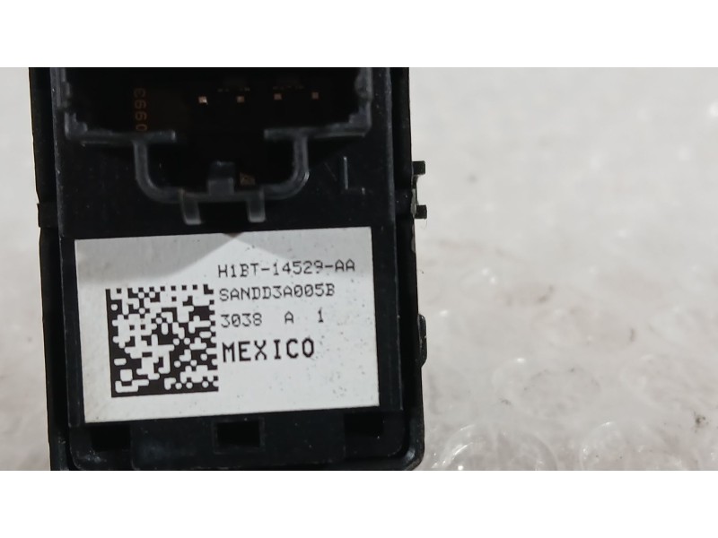 Recambio de mando elevalunas delantero derecho para ford fiesta vii (hj, hf) 1.1 ti-vct referencia OEM IAM 2490173  