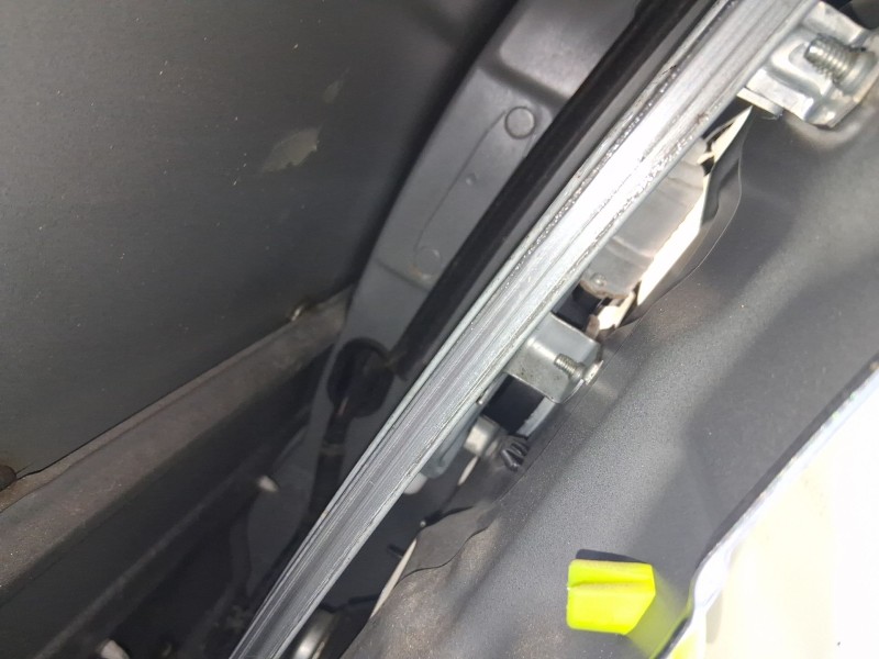 Recambio de elevalunas trasero izquierdo para renault koleos i (hy_) 2.0 dci (hy0k) referencia OEM IAM 827214390R  