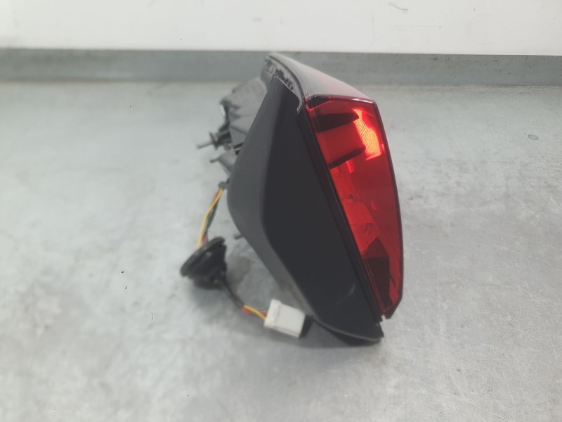 Recambio de piloto trasero izquierdo interior para mg zs suv (azs1) 1.5 vti referencia OEM IAM 10571683  