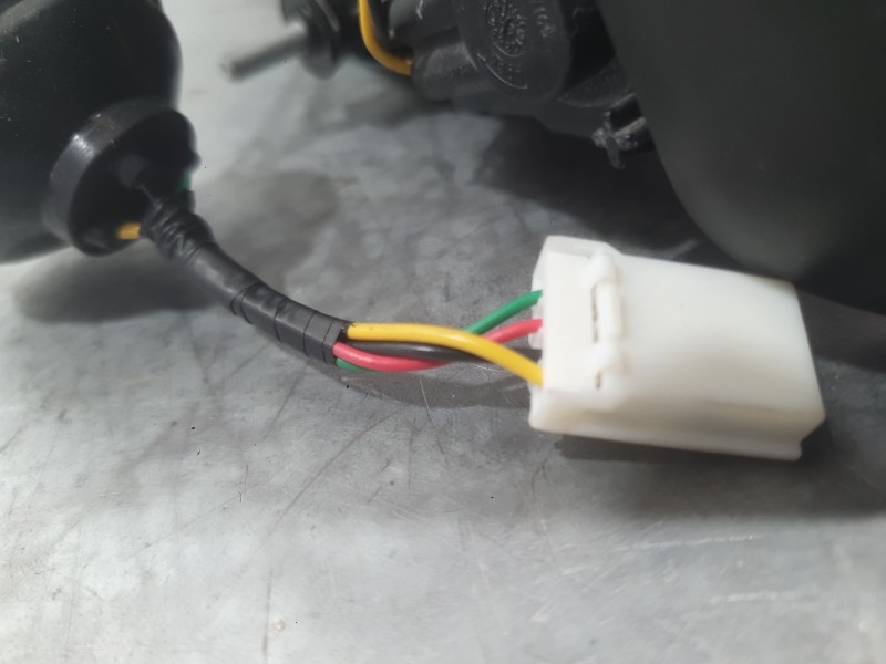 Recambio de piloto trasero izquierdo interior para mg zs suv (azs1) 1.5 vti referencia OEM IAM 10571683  
