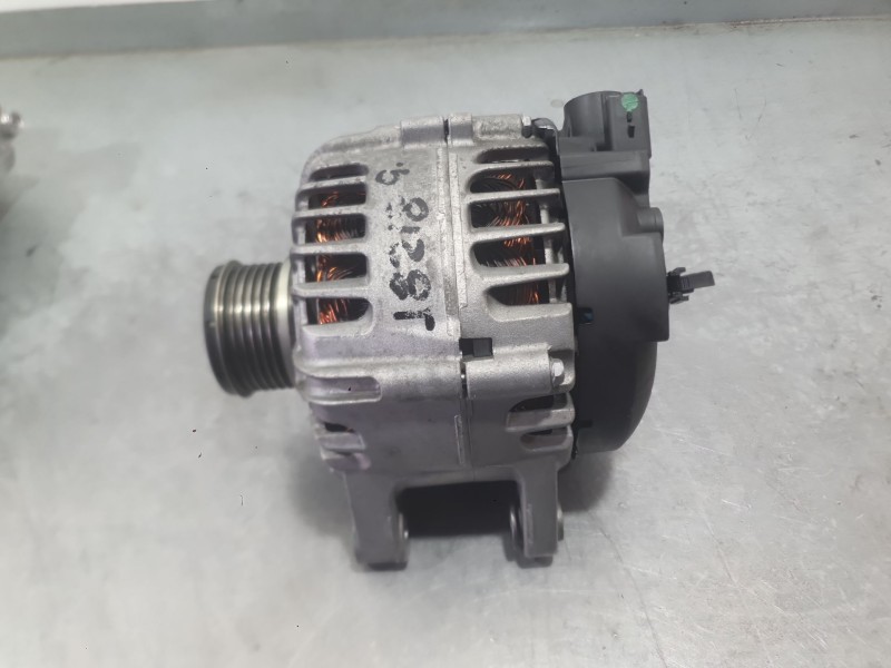 Recambio de alternador para peugeot 2008 ii (ud_, us_, uy_, uj_, ur_, uc_) 1.2 puretech 130 referencia OEM IAM 9826573480 169481
