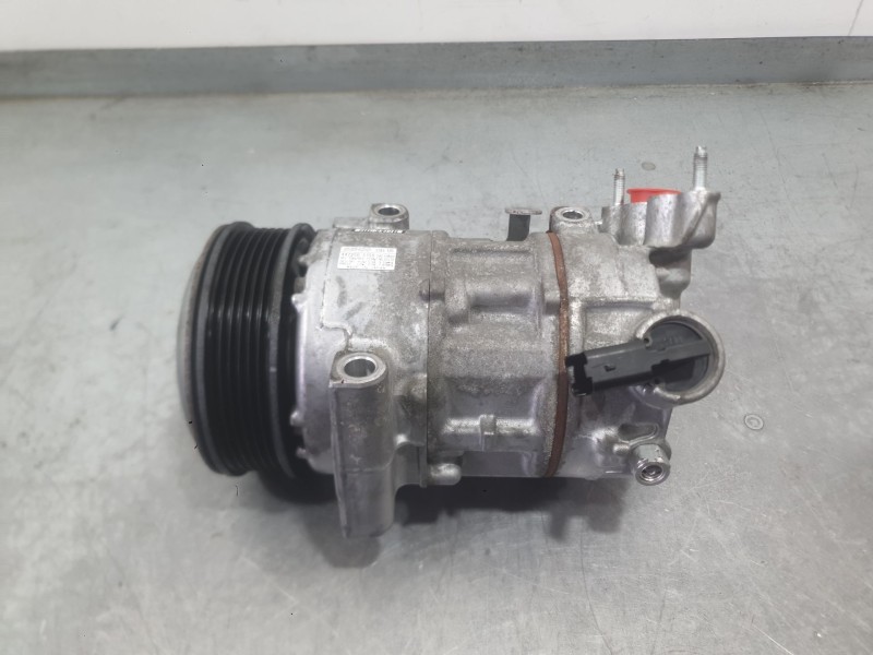 Recambio de compresor aire acondicionado para peugeot 2008 ii (ud_, us_, uy_, uj_, ur_, uc_) 1.2 puretech 130 referencia OEM IAM