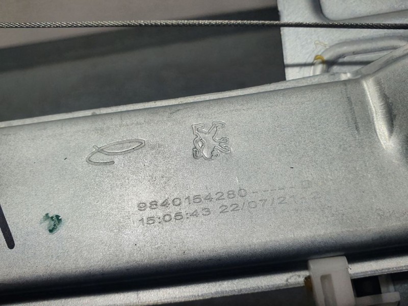 Recambio de elevalunas delantero derecho para citroën c3 feel referencia OEM IAM 9840154280  ELECTRICO 6 PINS
