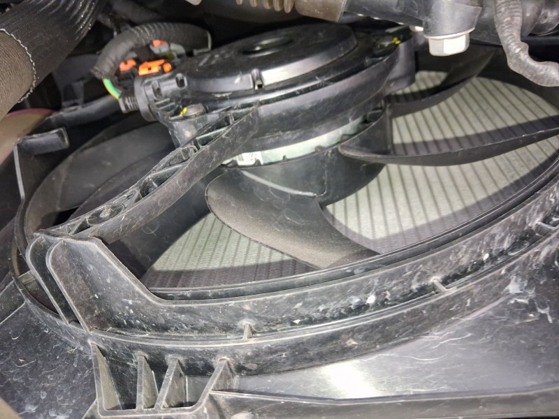 Recambio de electroventilador para peugeot 208 i (ca_, cc_) 1.2 puretech 82 referencia OEM IAM 9829774580  