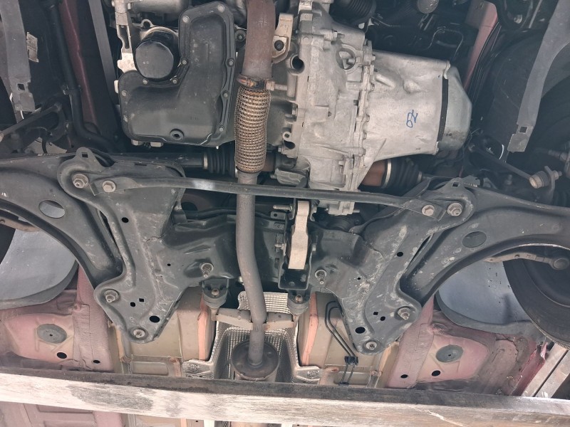 Recambio de puente delantero para peugeot 208 i (ca_, cc_) 1.2 puretech 82 referencia OEM IAM 9808011780  
