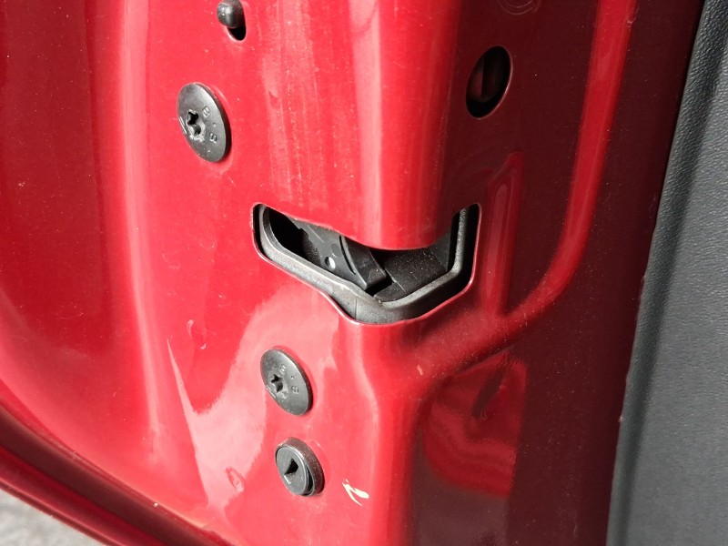 Recambio de cerradura puerta trasera izquierda para peugeot 208 i (ca_, cc_) 1.2 puretech 82 referencia OEM IAM 9812501280  