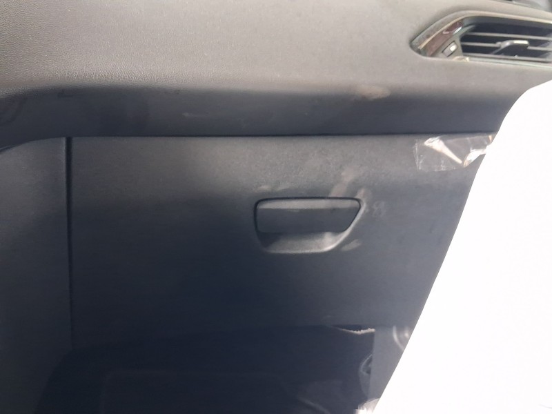 Recambio de guantera para peugeot 208 i (ca_, cc_) 1.2 puretech 82 referencia OEM IAM 96728471ZD  
