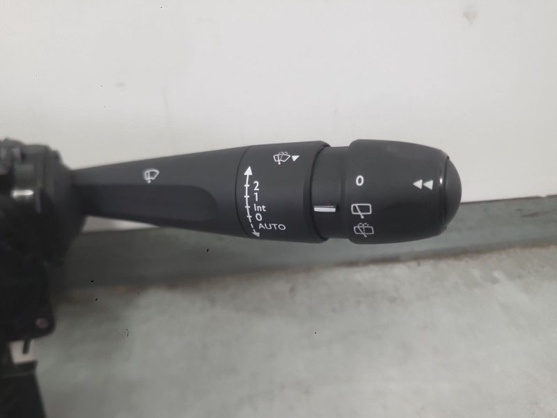 Recambio de mando luces y limpia para peugeot 2008 ii (ud_, us_, uy_, uj_, ur_, uc_) 1.2 puretech 130 referencia OEM IAM 9836924