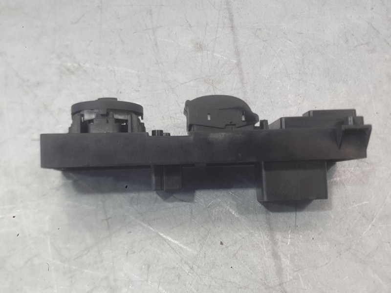 Recambio de mando elevalunas delantero izquierdo para ford focus ii turnier (da_, ffs, ds) 1.6 tdci referencia OEM IAM 1471922  