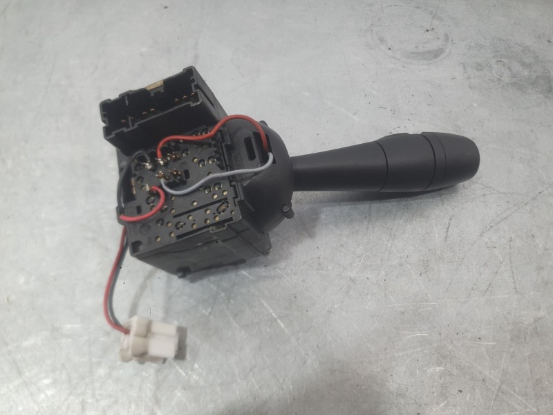 Recambio de mando luces y limpia para renault clio iv (bh_) 1.5 dci 75 referencia OEM IAM 255407916R  8201196345