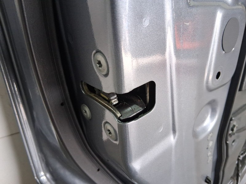Recambio de cerradura puerta delantera izquierda para renault koleos i (hy_) 2.0 dci (hy0k) referencia OEM IAM 805038224R  