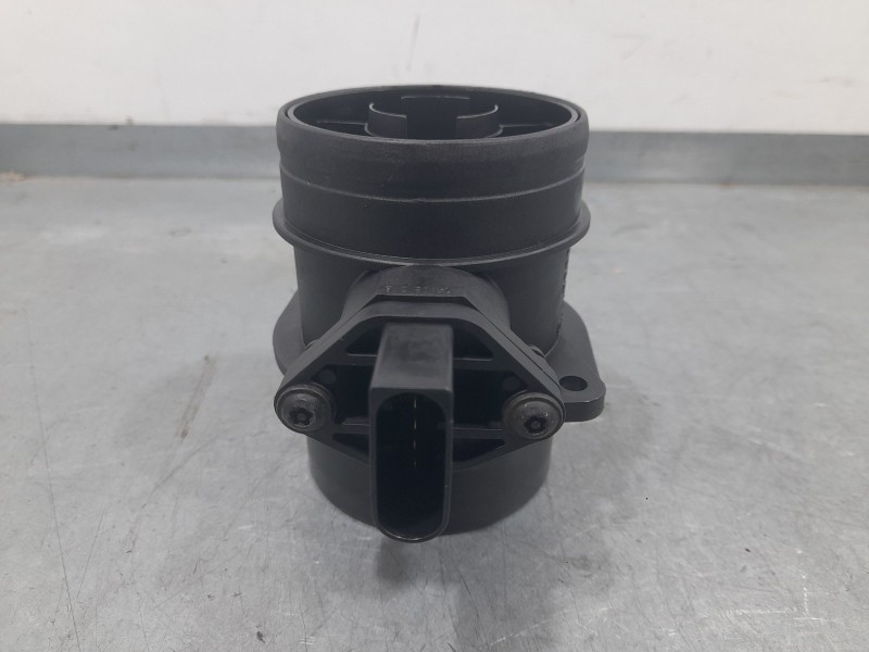 Recambio de caudalimetro para audi a6 berlina (4f2) 2.0 tdi referencia OEM IAM 074906461B 0281002461 BOSCH