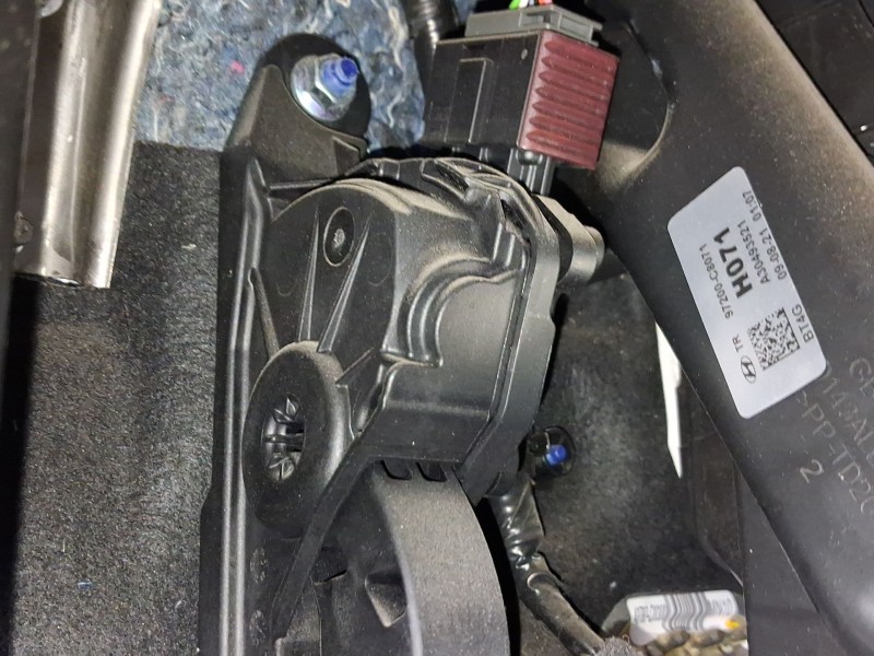 Recambio de potenciometro pedal para hyundai bayon (bc3) 1.0 t-gdi referencia OEM IAM 32700B9010  