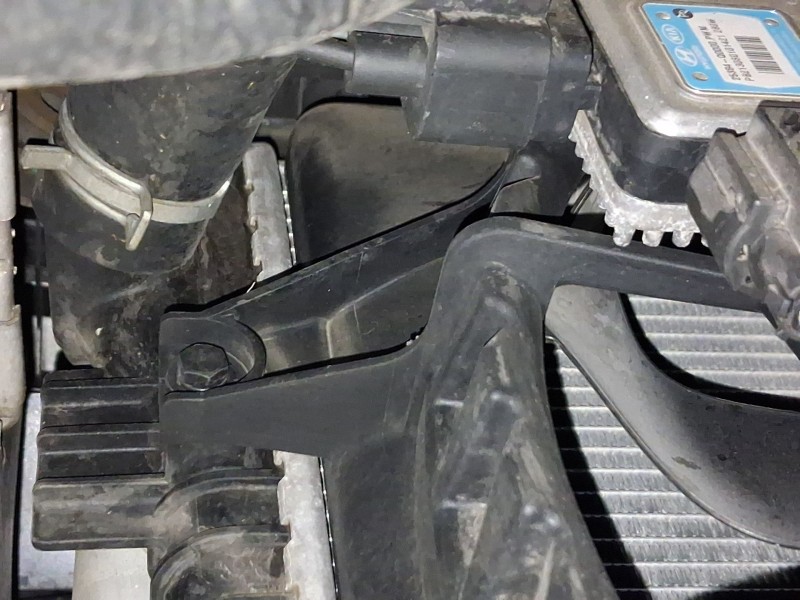 Recambio de radiador agua para hyundai bayon (bc3) 1.0 t-gdi referencia OEM IAM 25310Q0300  