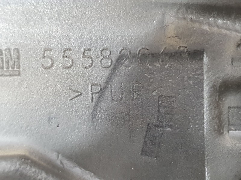 Recambio de tapa motor para opel insignia a (g09) 2.0 cdti (68) referencia OEM IAM 55576412  