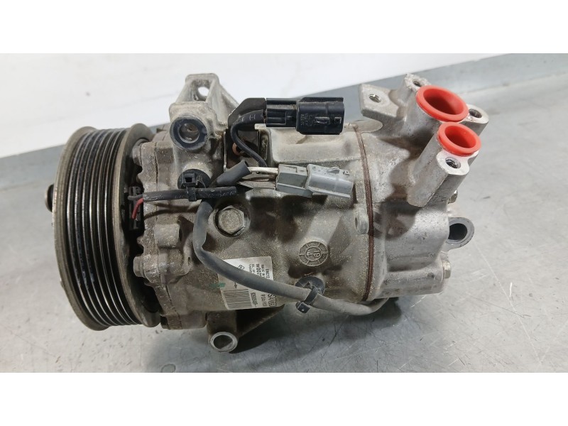 Recambio de compresor aire acondicionado para renault clio v (b7_) 1.0 tce 100 (b7mt) referencia OEM IAM 926008955R  