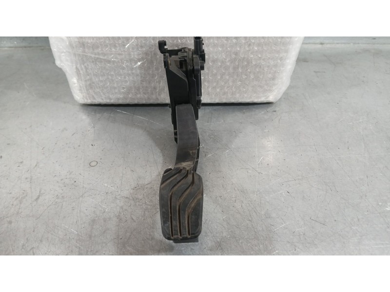Recambio de potenciometro pedal para renault clio v (b7_) 1.0 tce 100 (b7mt) referencia OEM IAM 180108467R  