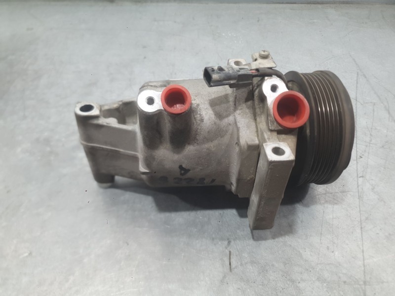 Recambio de compresor aire acondicionado para renault express furgón/monospace 1.5 blue dci 75 (f6aa) referencia OEM IAM 8201025