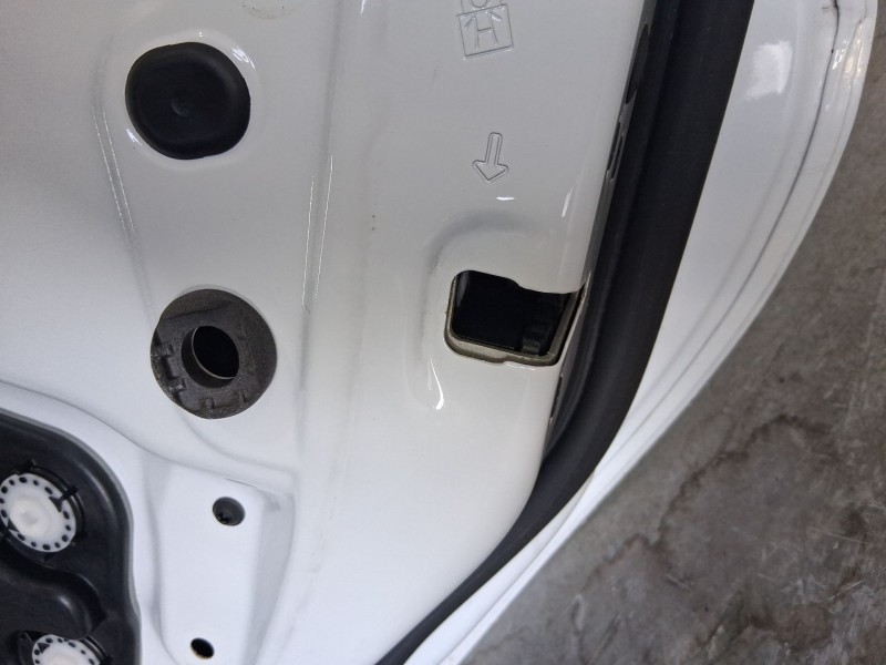 Recambio de cerradura puerta trasera derecha para ford fiesta vii (hj, hf) 1.1 ti-vct referencia OEM IAM 2338039  